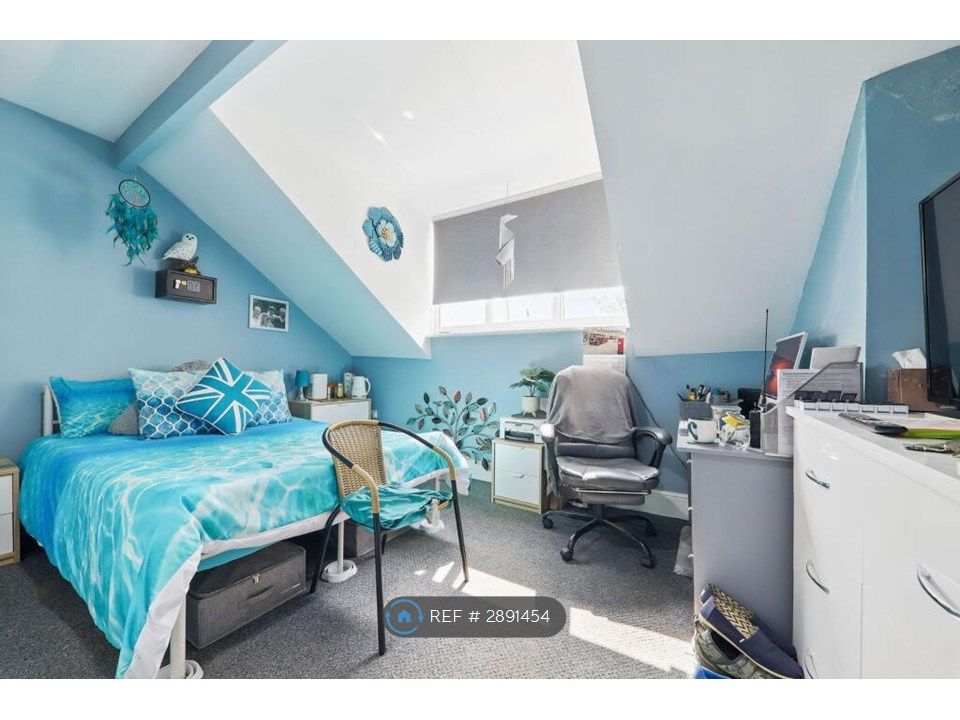 Property photo 2 of 5