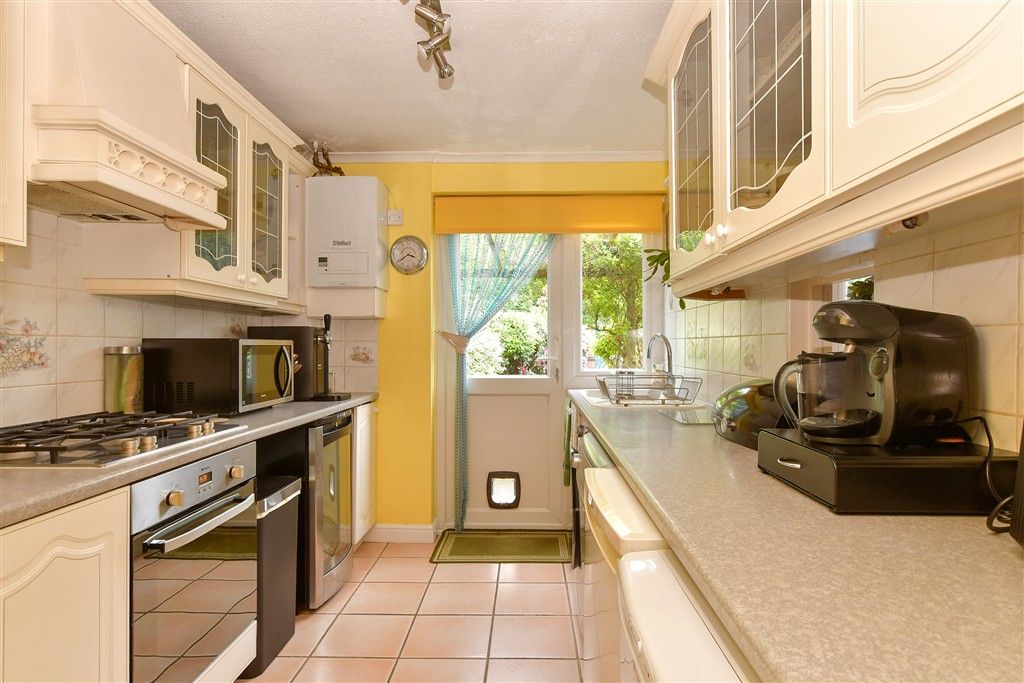 Property photo 3 of 14 Kitchen