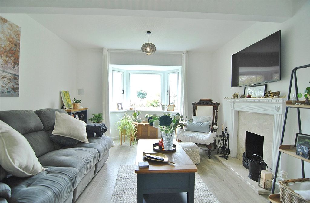 Property photo 3 of 16 Picture No. 22