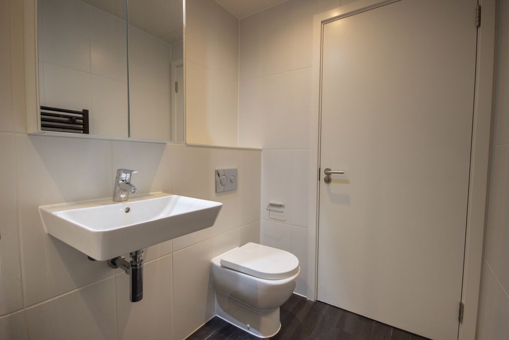 Property photo 3 of 8 5-4