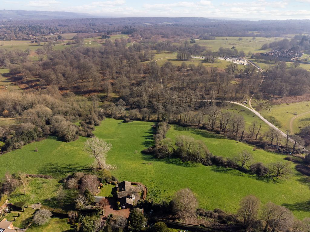 Property photo 1 of 27