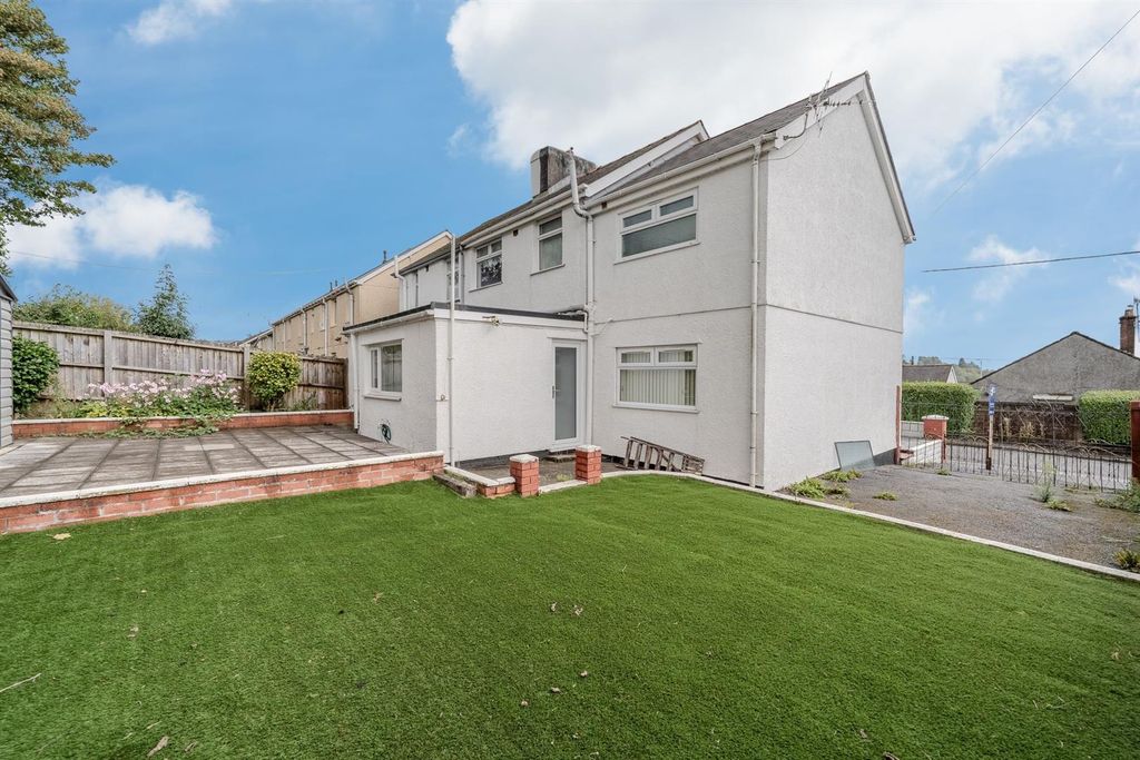 Property photo 1 of 23 1A East View 5.Jpg