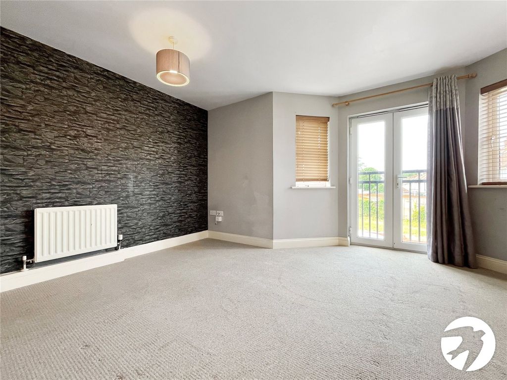Property photo 3 of 9 Picture No. 37