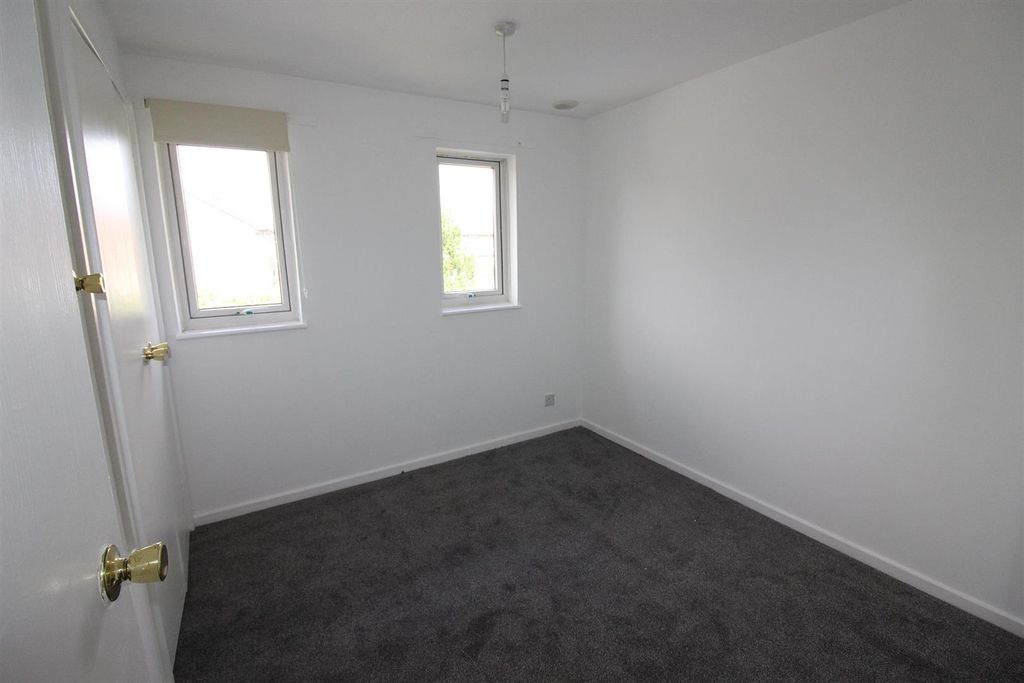 Property photo 3 of 6 Bedroom One.Jpg