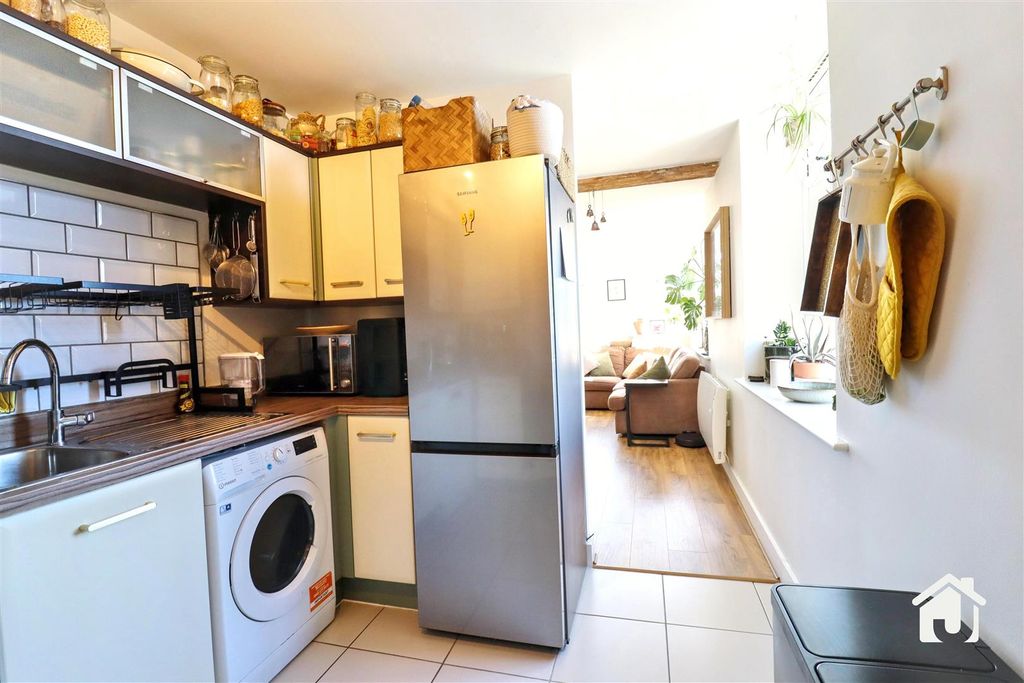 Additional image 6 of 2 bed flat for saleHooks Close, Anstey, Leicester LE7