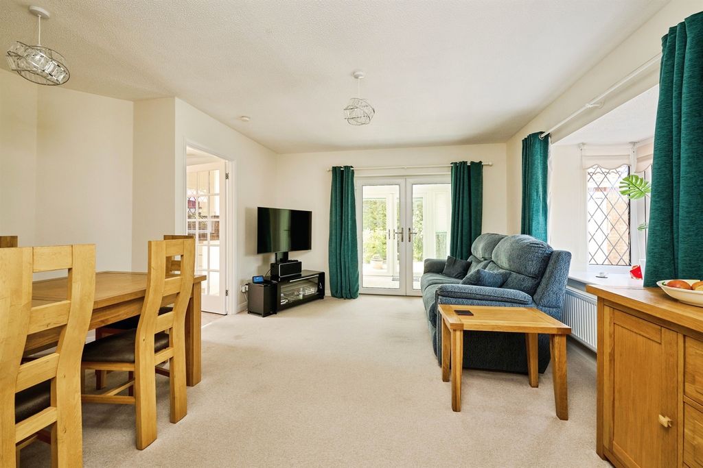 Property photo 3 of 16