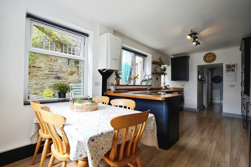 Property photo 3 of 20 Kitchen/Diner