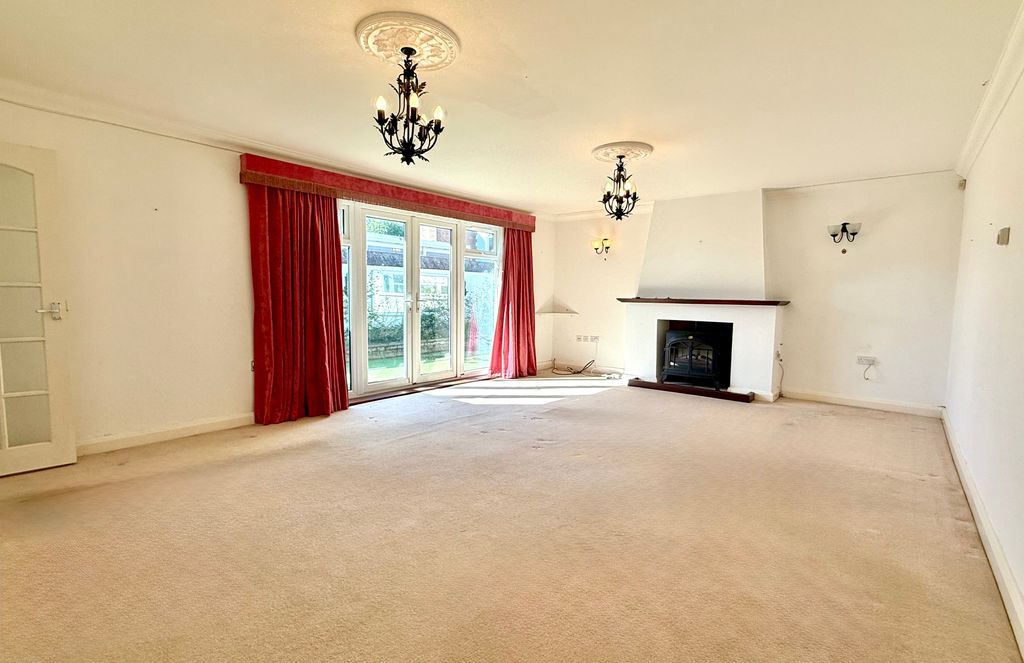 Property photo 3 of 10