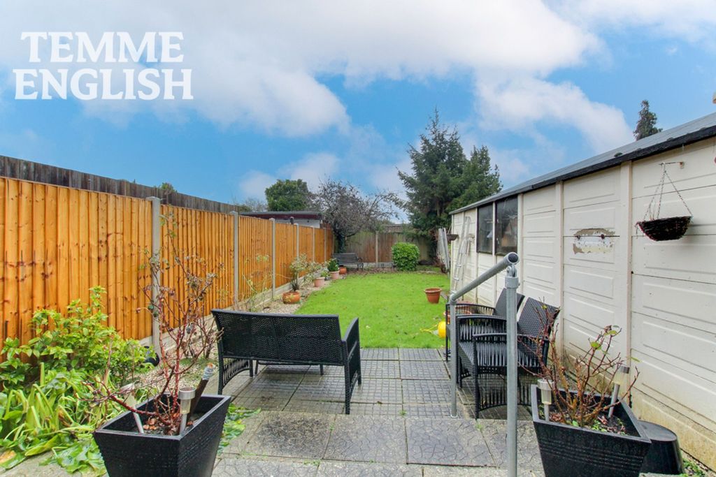 Property photo 2 of 12