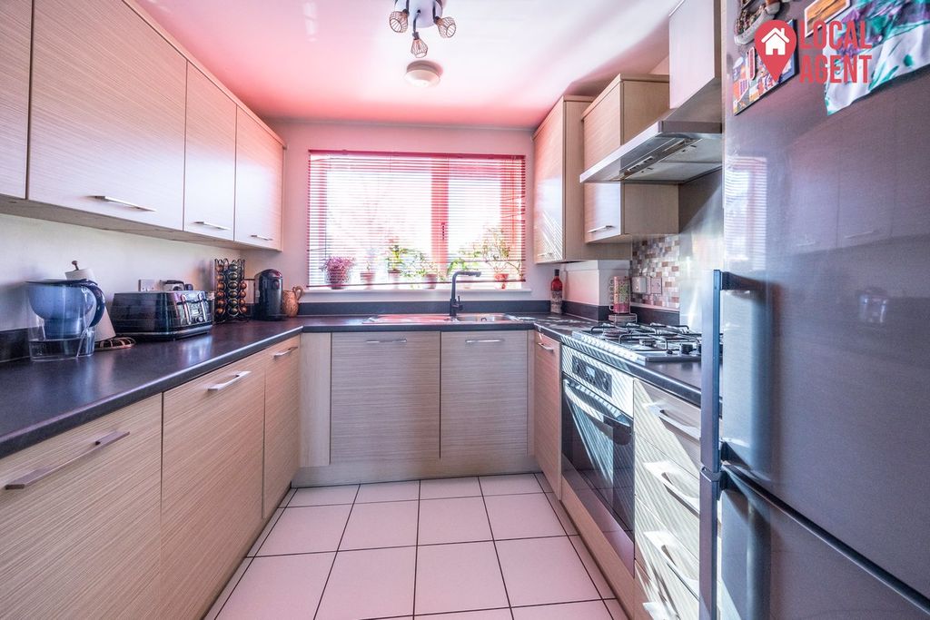 Property photo 3 of 17
