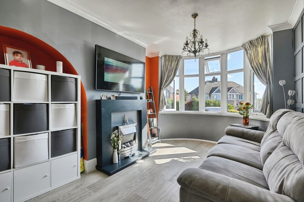 Property photo 2 of 18 Pbox-Img.Jpg