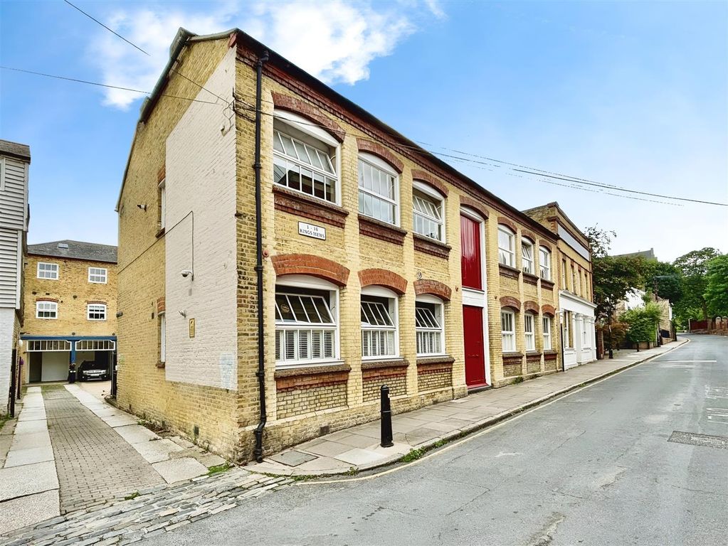 Property photo 1 of 19 Kings Mews