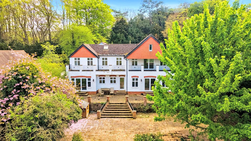 Property photo 1 of 34