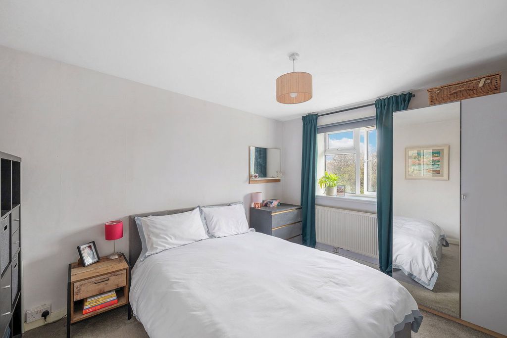 Property photo 3 of 26