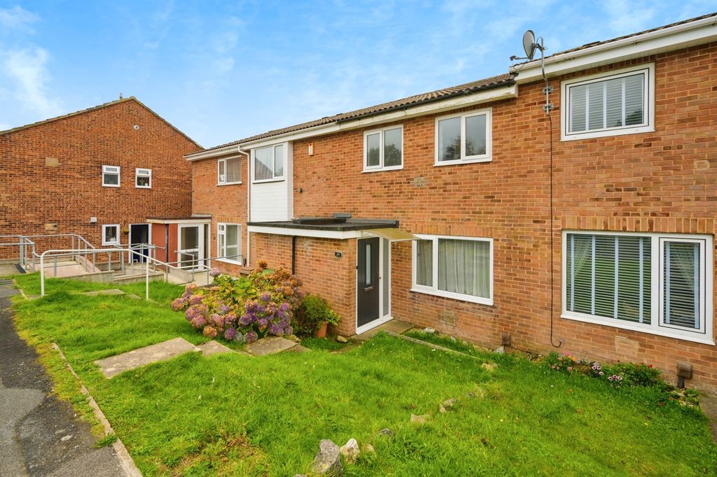 Property photo 1 of 18