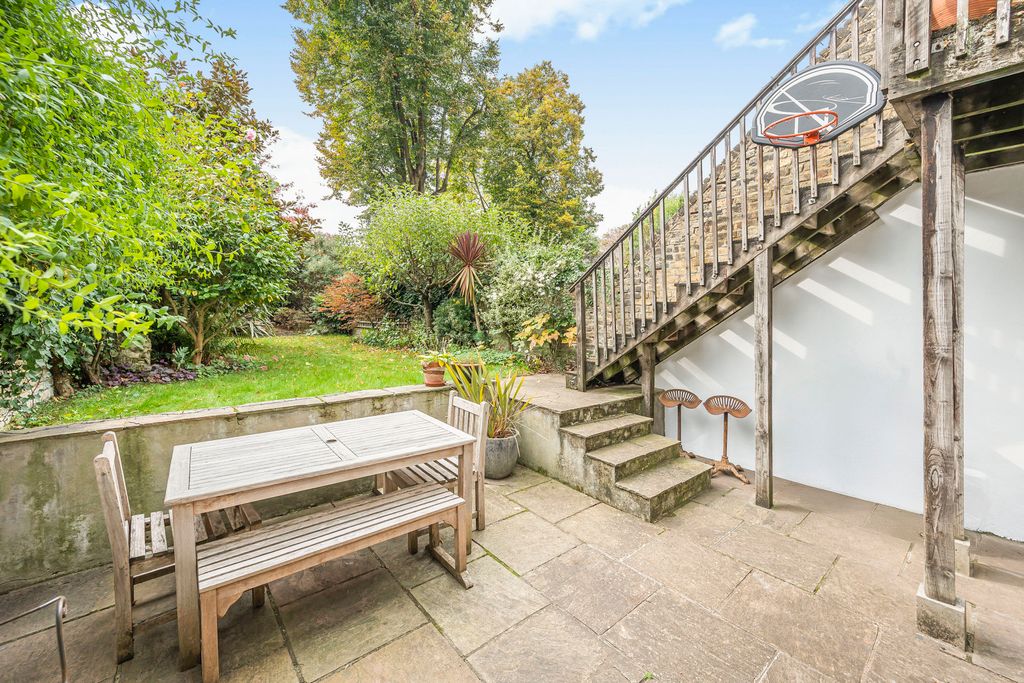 Property photo 2 of 16 Picture No. 08