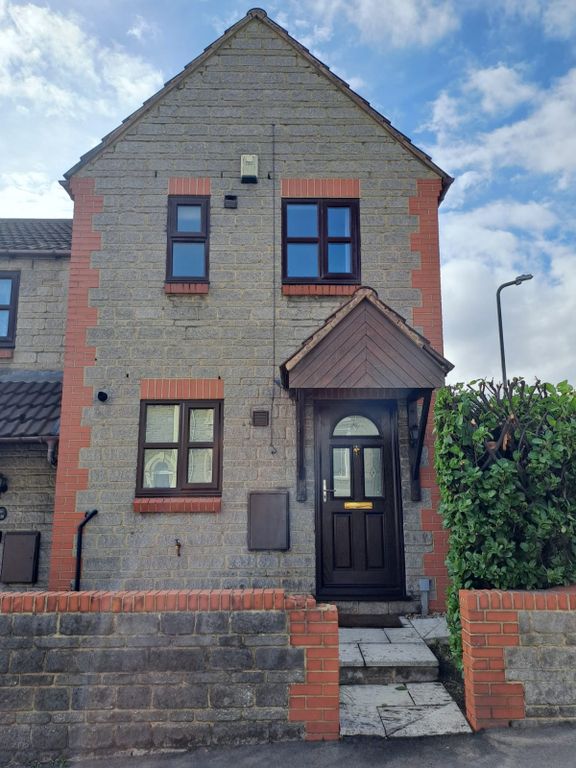 Property photo 1 of 16 Immaculate & Modern 2-Bed House With Private Garden & Parking | St George & Hanham Borders
