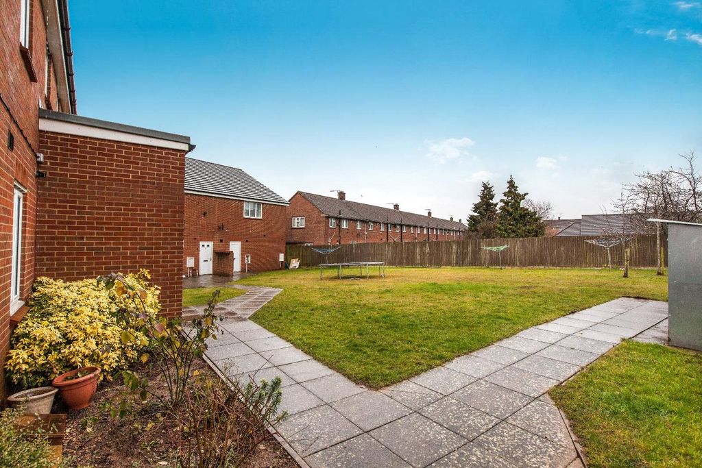 Property photo 2 of 6 Picture No. 06