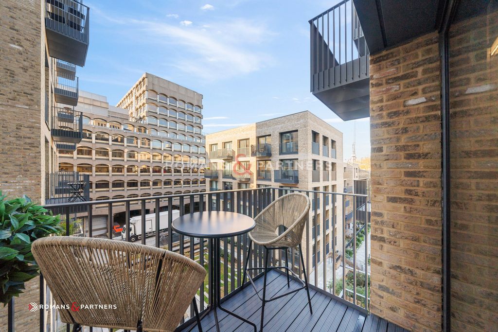 Property photo 1 of 27