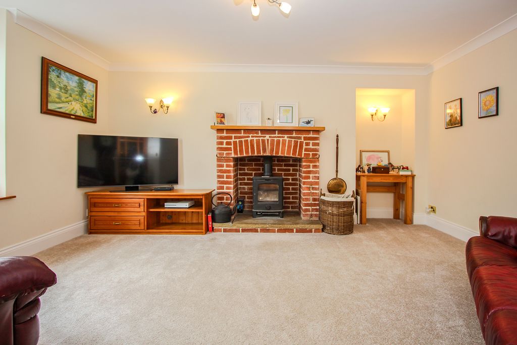 Property photo 3 of 27 Photo 2