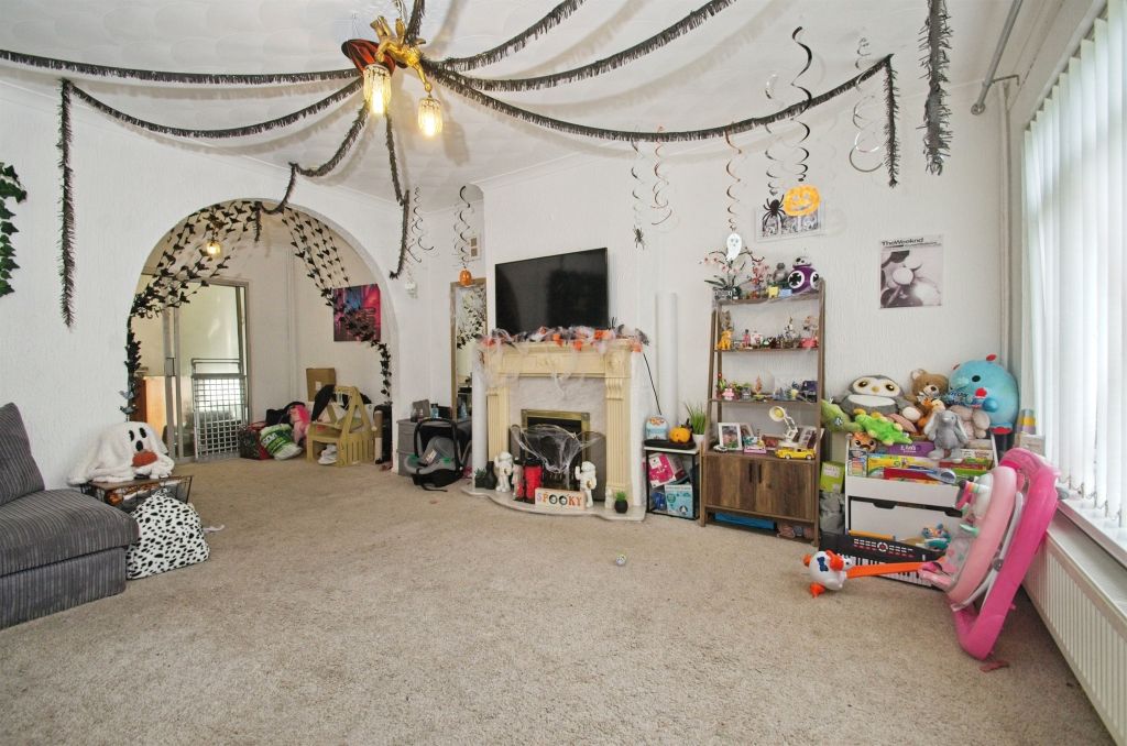 Property photo 3 of 17