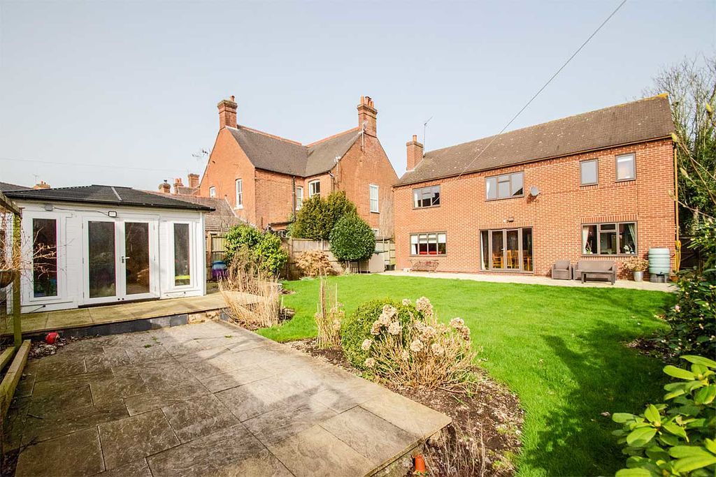 Property photo 2 of 31 Photo 30