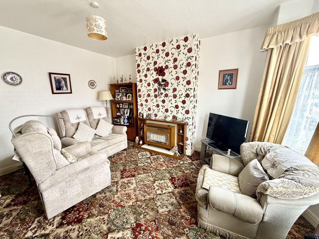 Property photo 3 of 9 Img_3127
