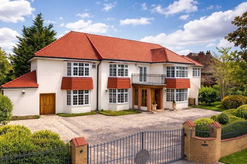 Property photo 1 of 16 Front Exterior.Jpg