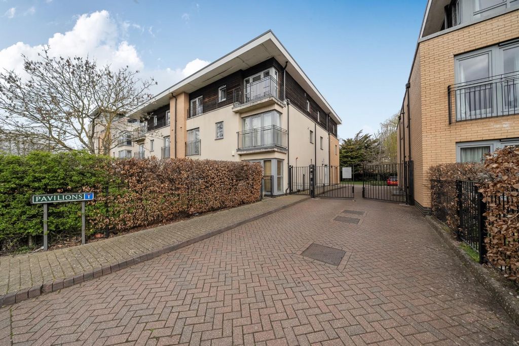 Property photo 2 of 19