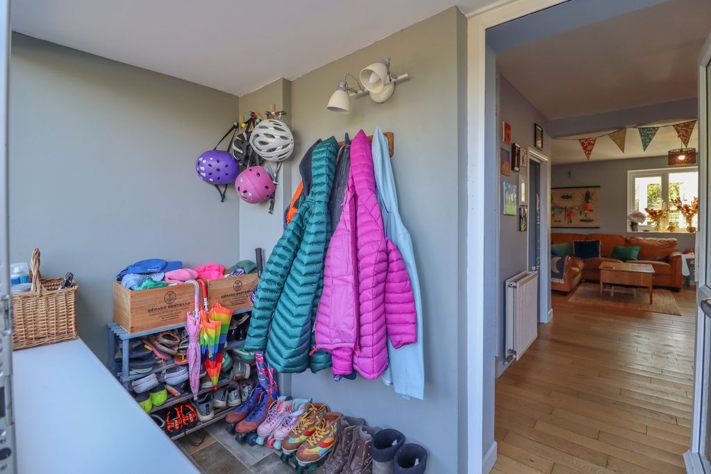 Property photo 3 of 20 4542108