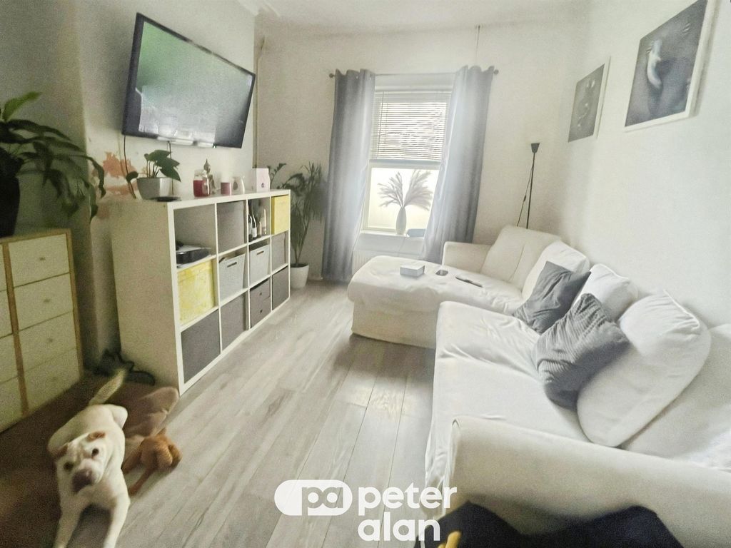 Property photo 3 of 14