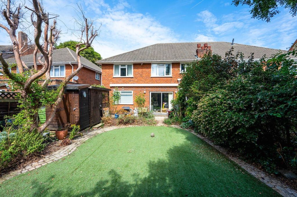 Property photo 3 of 7