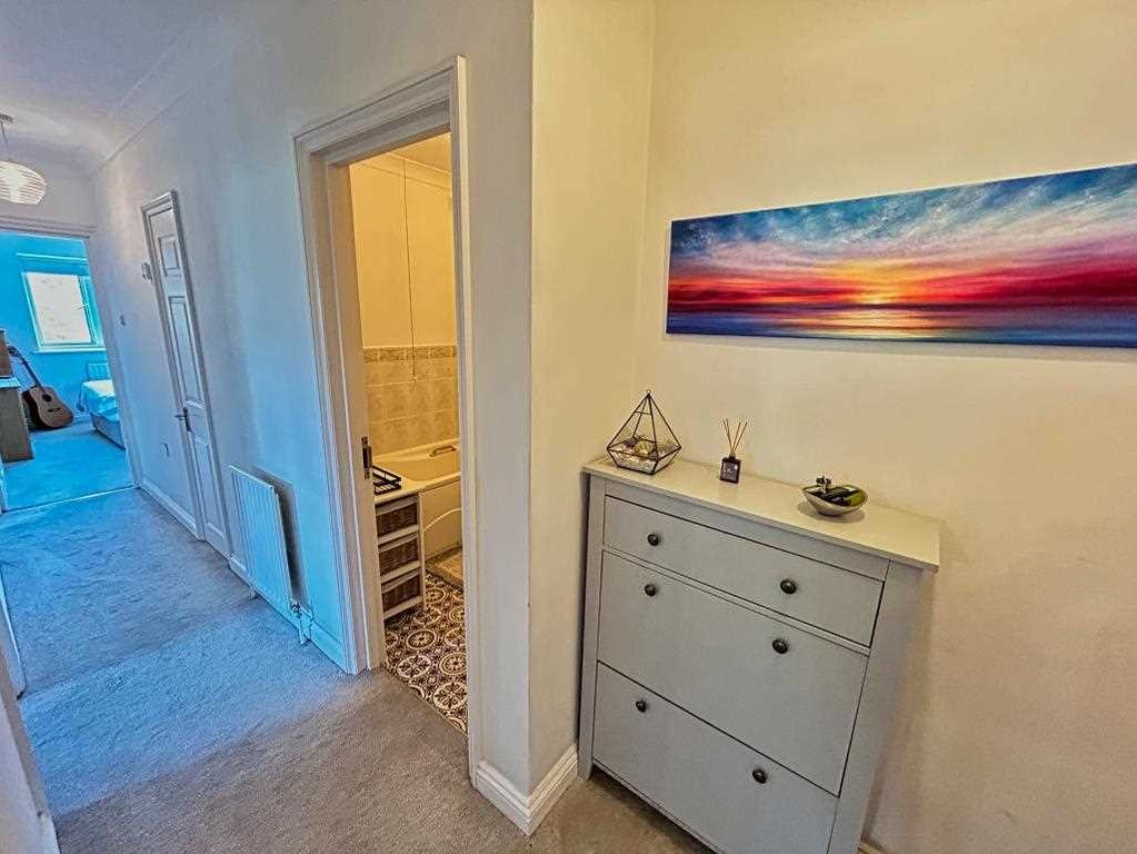 Property photo 3 of 18 Hallway