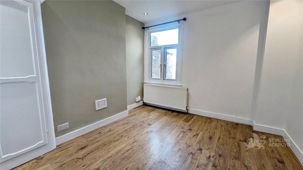 Property photo 3 of 12 Bedroom