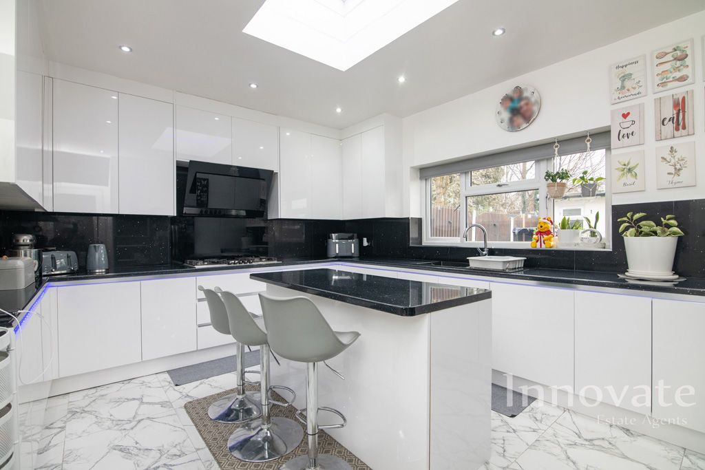 Property photo 2 of 17 Photo 1