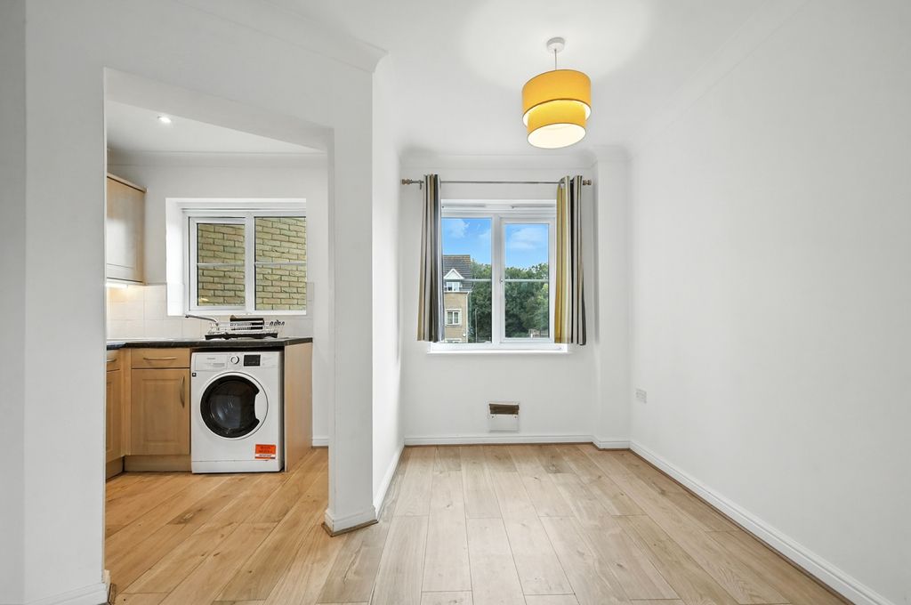 Property photo 3 of 10 Picture No. 37