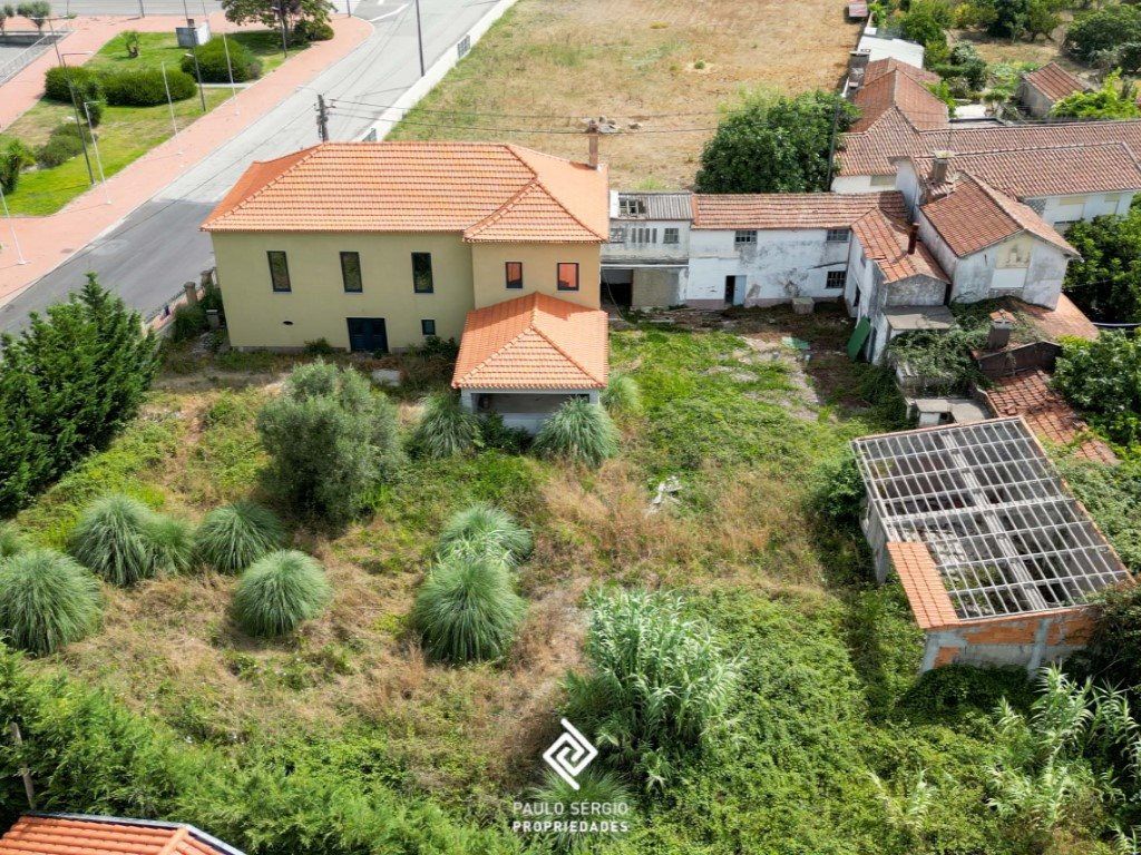 Property photo 1 of 42 Fantastic Unfinished 4-Bedroom + 2- Extra Bedroom Villa Opposite The Continente Supermarket In Avanca.
