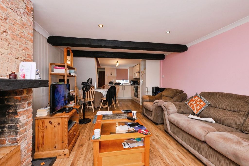 Property photo 3 of 14