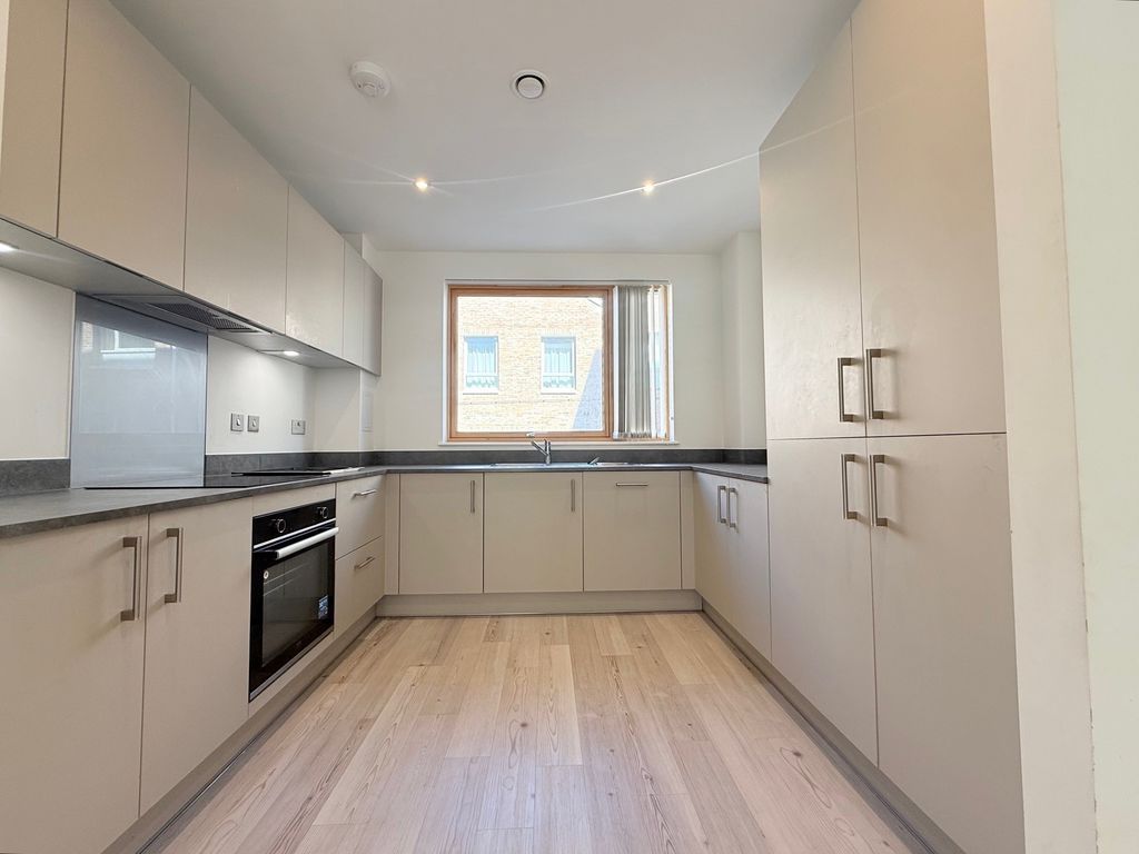 Property photo 2 of 6 Photo 5