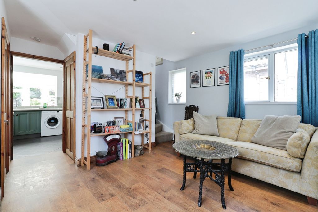 Property photo 3 of 15