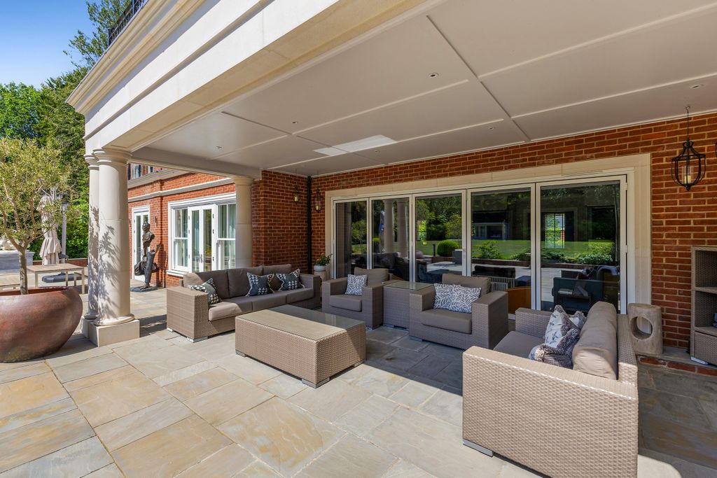 Additional image 33 of 6 bed property for saleRegent's Walk, Ascot, Berkshire SL5