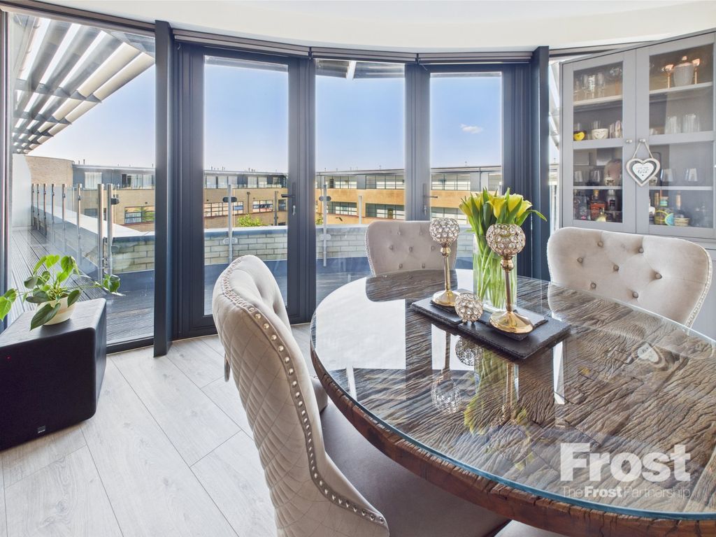 Property photo 2 of 18 Dining Area