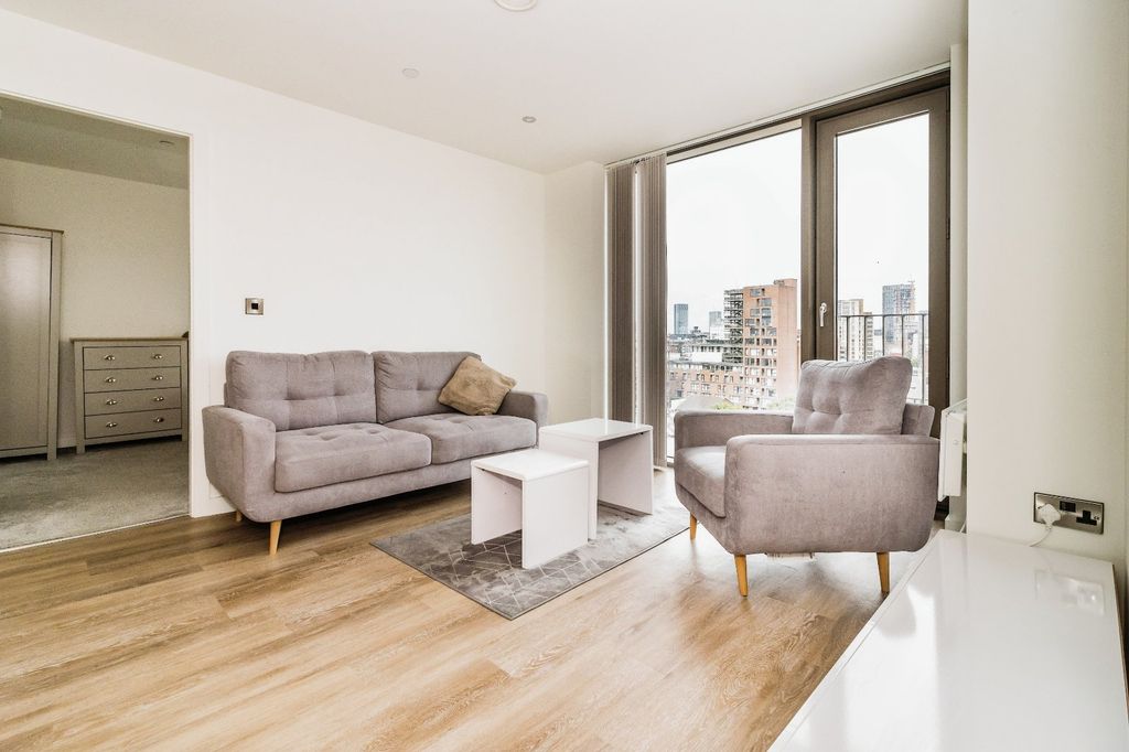 Property photo 1 of 15 Picture No. 11