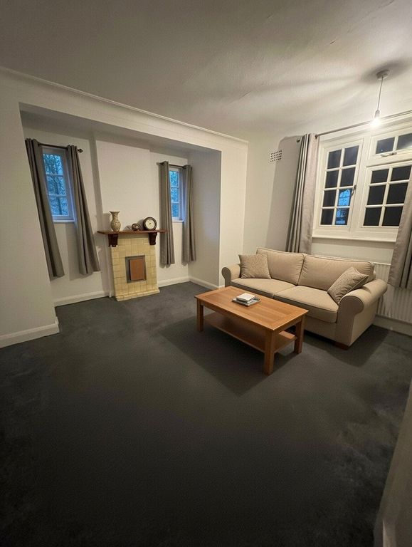 Property photo 2 of 21