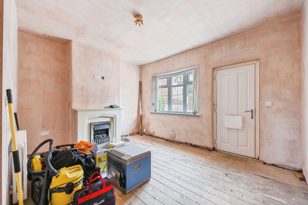 Property photo 3 of 16 Photo