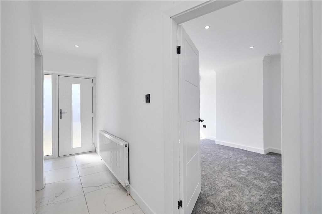 Property photo 2 of 15 Hallway