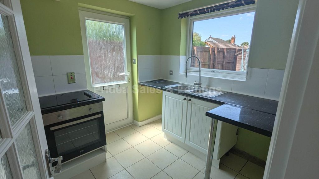 Property photo 2 of 16