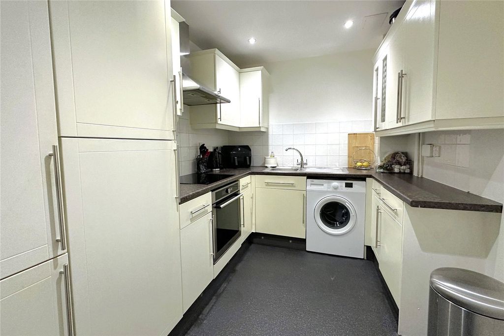 Property photo 3 of 12 Picture No. 09