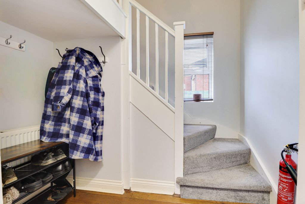 Property photo 2 of 12 Img6355Img6357