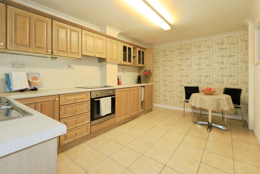 Property photo 2 of 17 Pbox-Img.Jpg